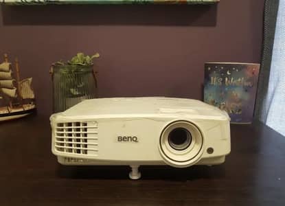 BenQ MX525 Projector