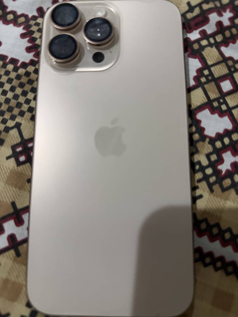 Apple iPhone 16 Pro Max 0