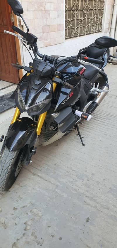 Ducati v4s street fighter