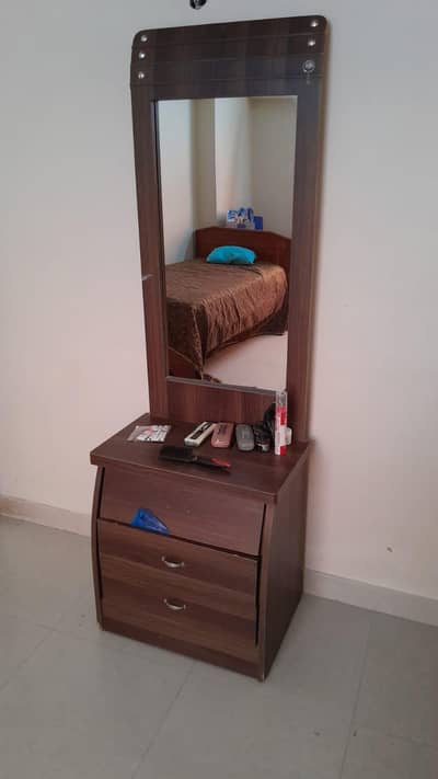 wooden dressing table with mirror & storage drawers - excellent piece