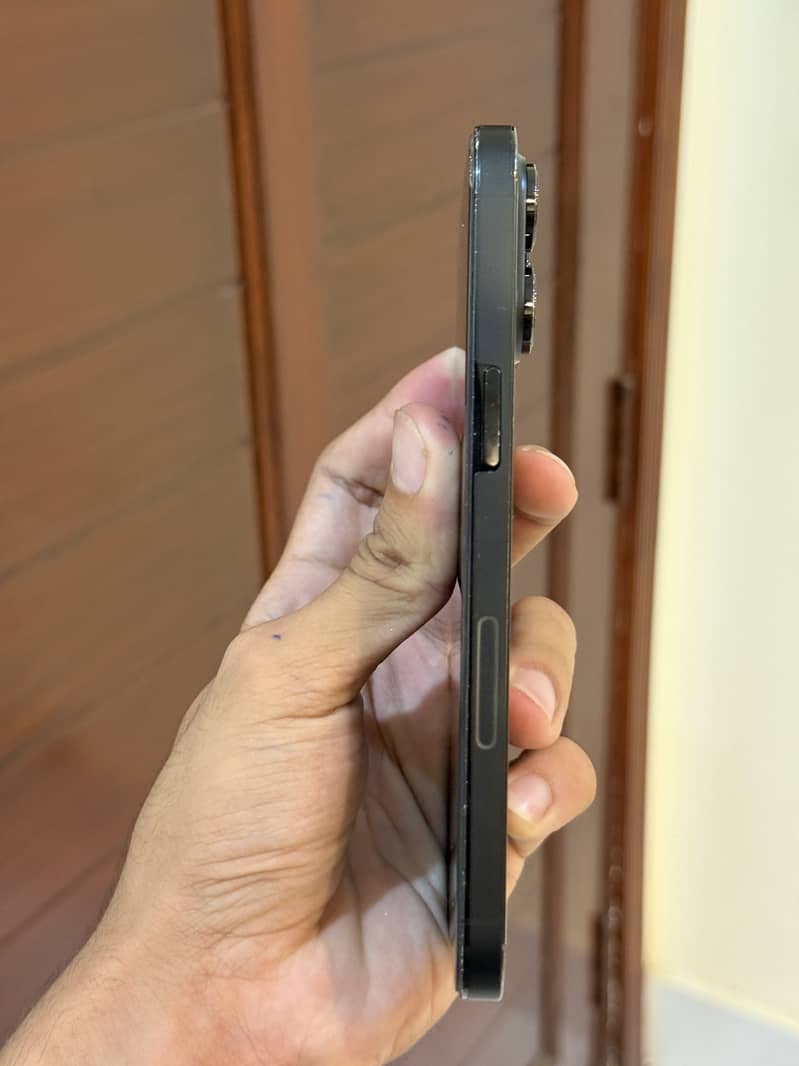 Apple iPhone 14 Pro Max 5