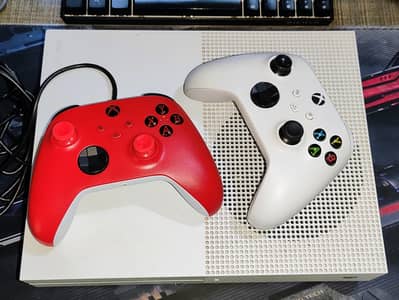 Xbox One S Disc + Digital 500GB - 4k HDR Supported