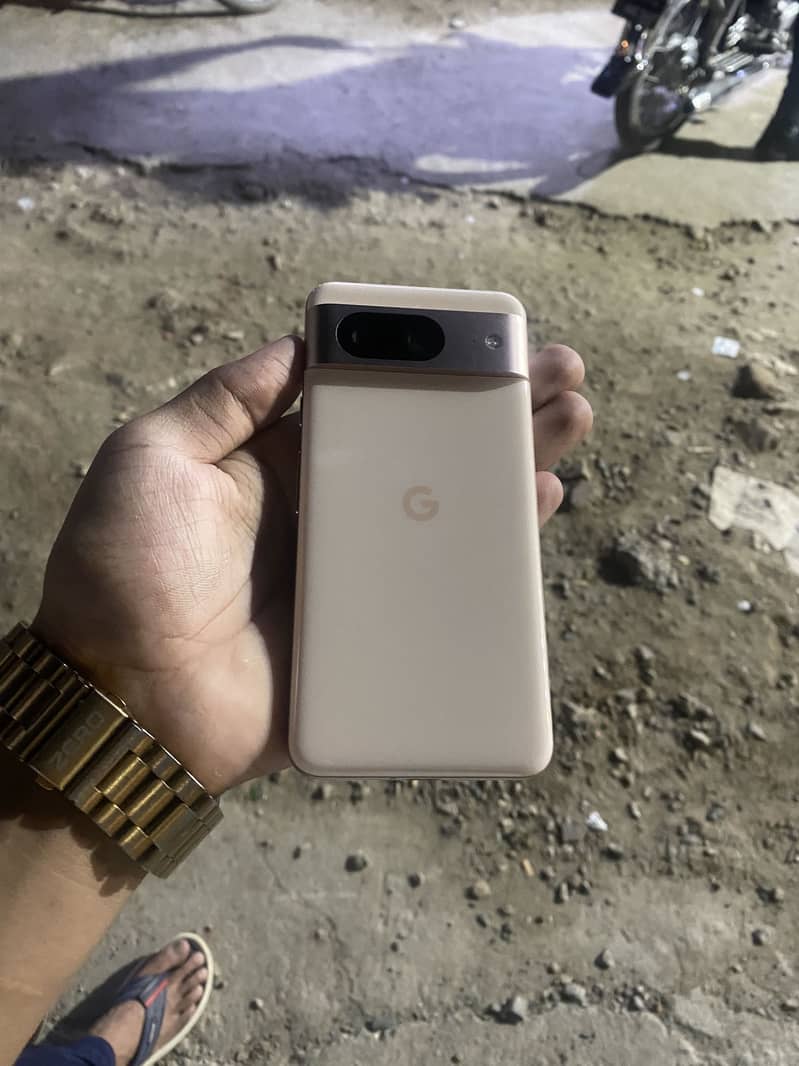 Google Pixel 8 1