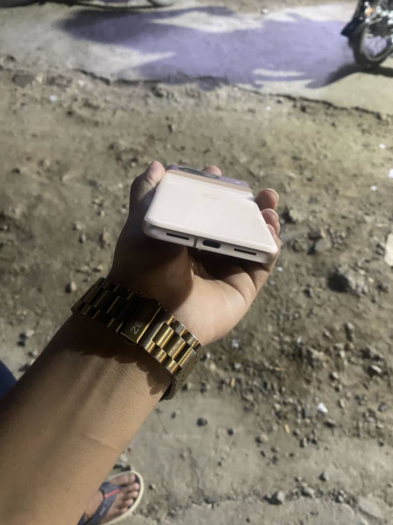 Google Pixel 8 3
