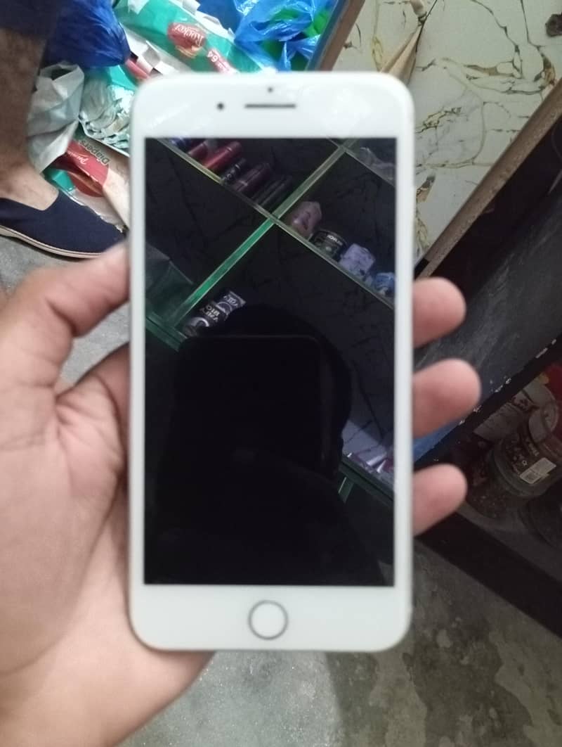 Apple iPhone 8 Plus 0