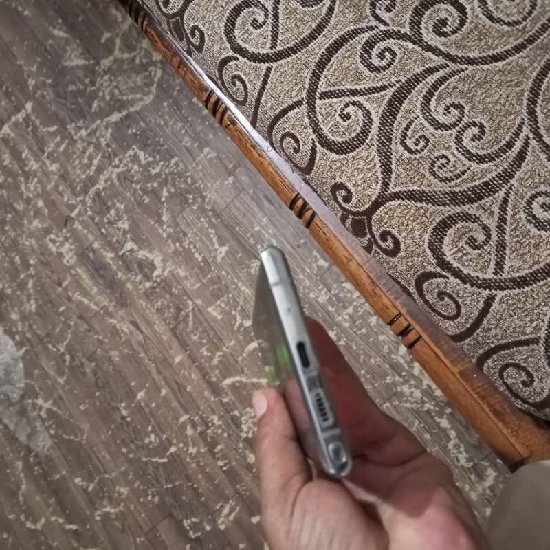 Samsung Mobile Note 10 Plus 4