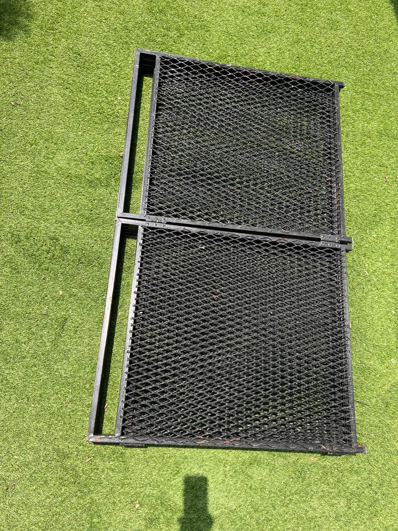 heavy duty foldable cage for dogs/rabbits — photo 2