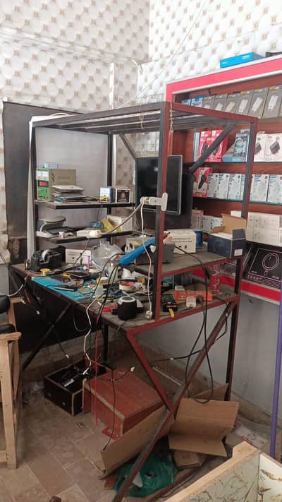 Mobile Repairing Table
