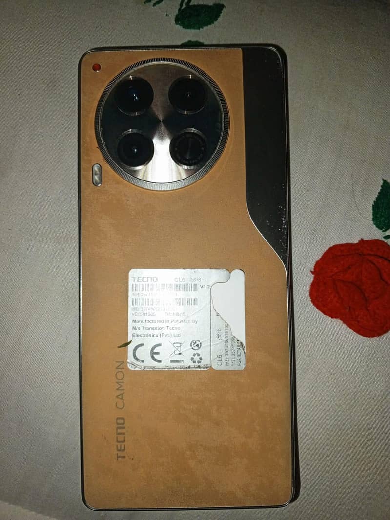 Tecno CAMON 30 0