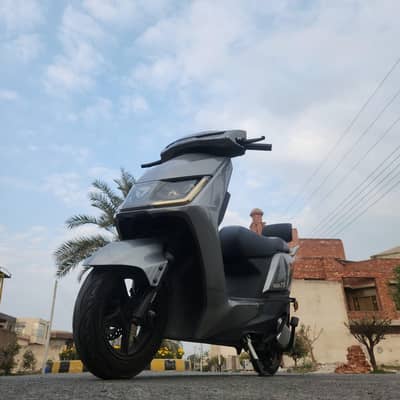 Yadea T5 for sale good condition