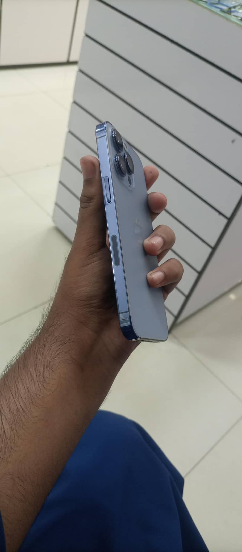 Apple iPhone 13 Pro 2
