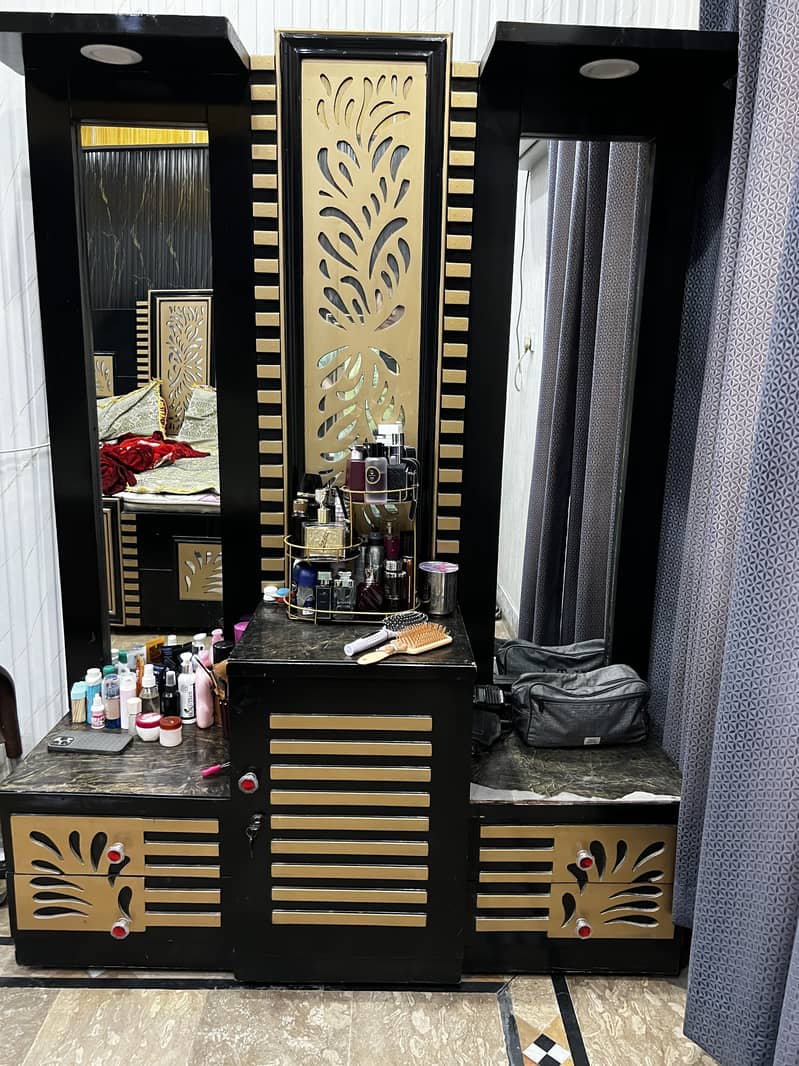 Dressing table 1