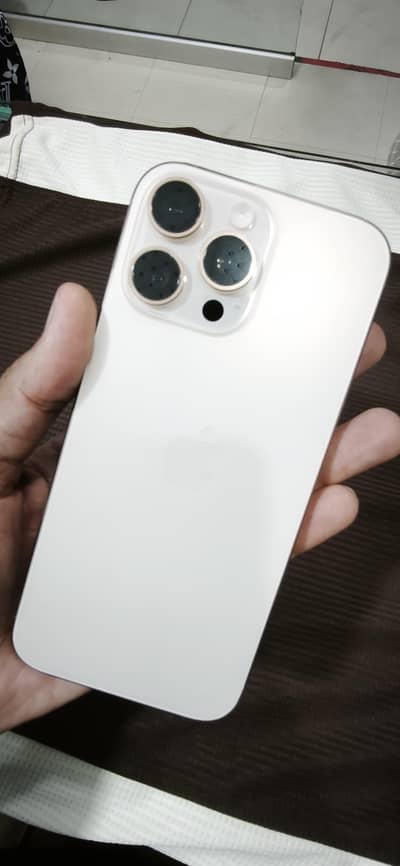 Apple iPhone 16 Pro Max