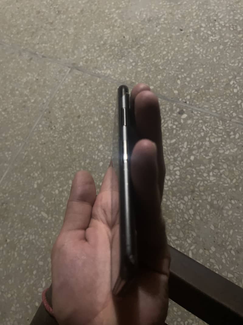 Apple iPhone X 2