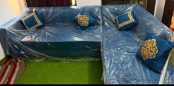 6 seater sofa set with cusions