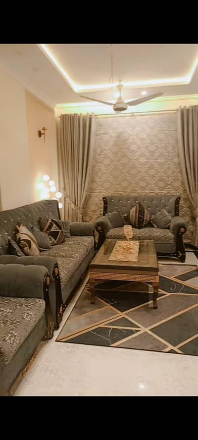 Beautiful Sofa Set (3+2+1)– Excellent Condition