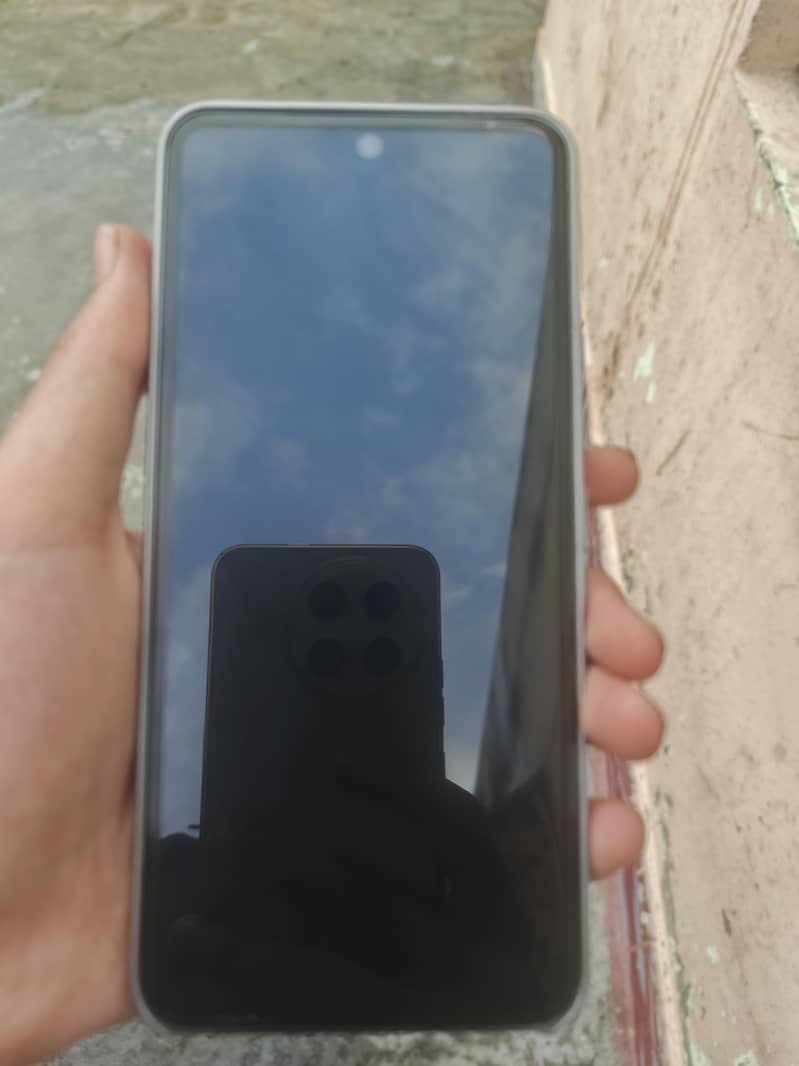 Tecno CAMON 40 Premier 1
