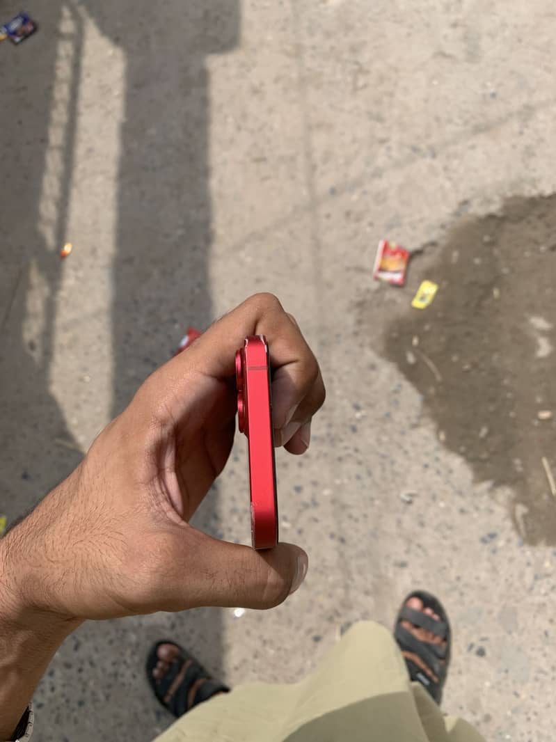 Apple iPhone 13 1