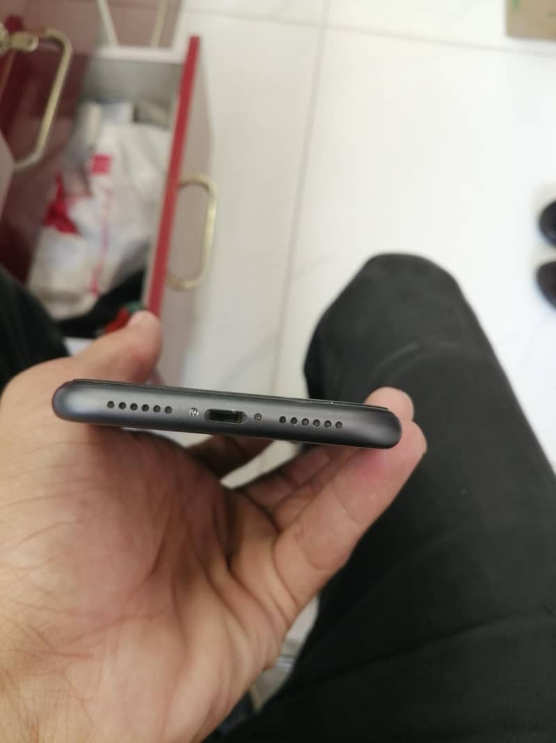 Apple iPhone 11 5