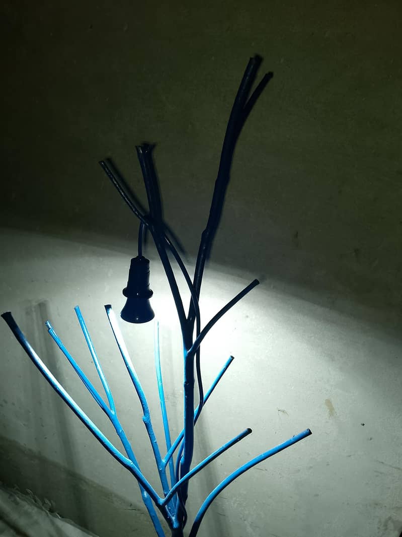 Tree Lamp 4