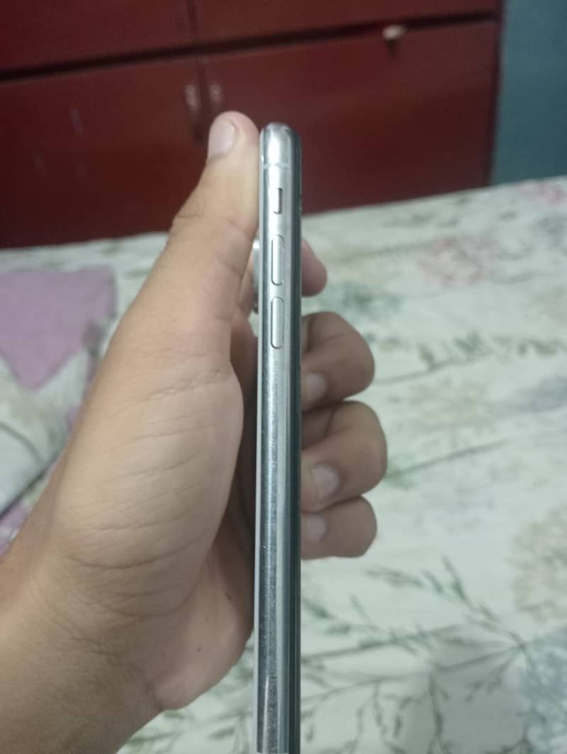 Apple iPhone X 2