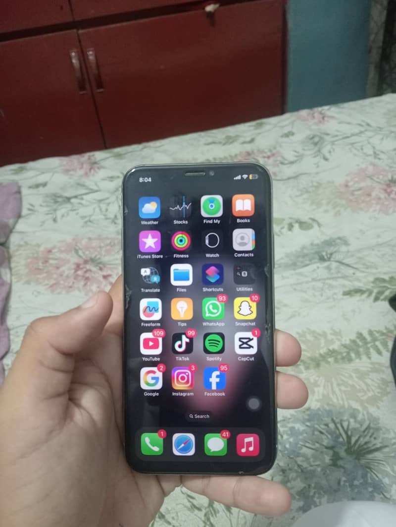 Apple iPhone X 5