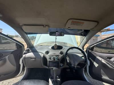 Toyota Platz 2002