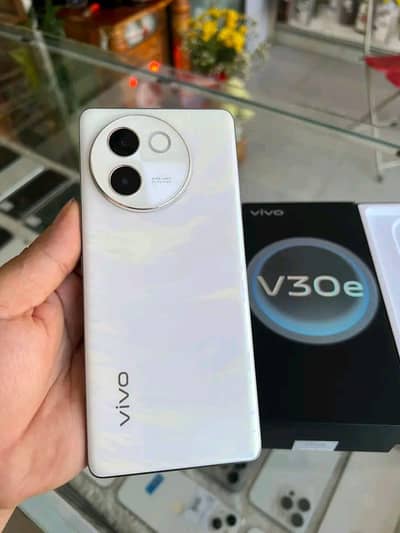 Vivo V30 12GB RAM 256GB memory PTA approved 0326*3221*824