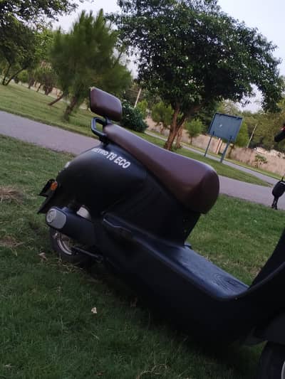 full guanvine  in Matt black rap good condition batteries changed and