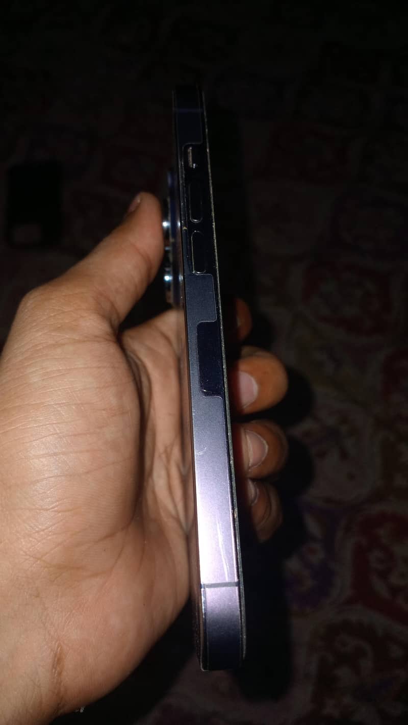 Apple iPhone 14 Pro 1