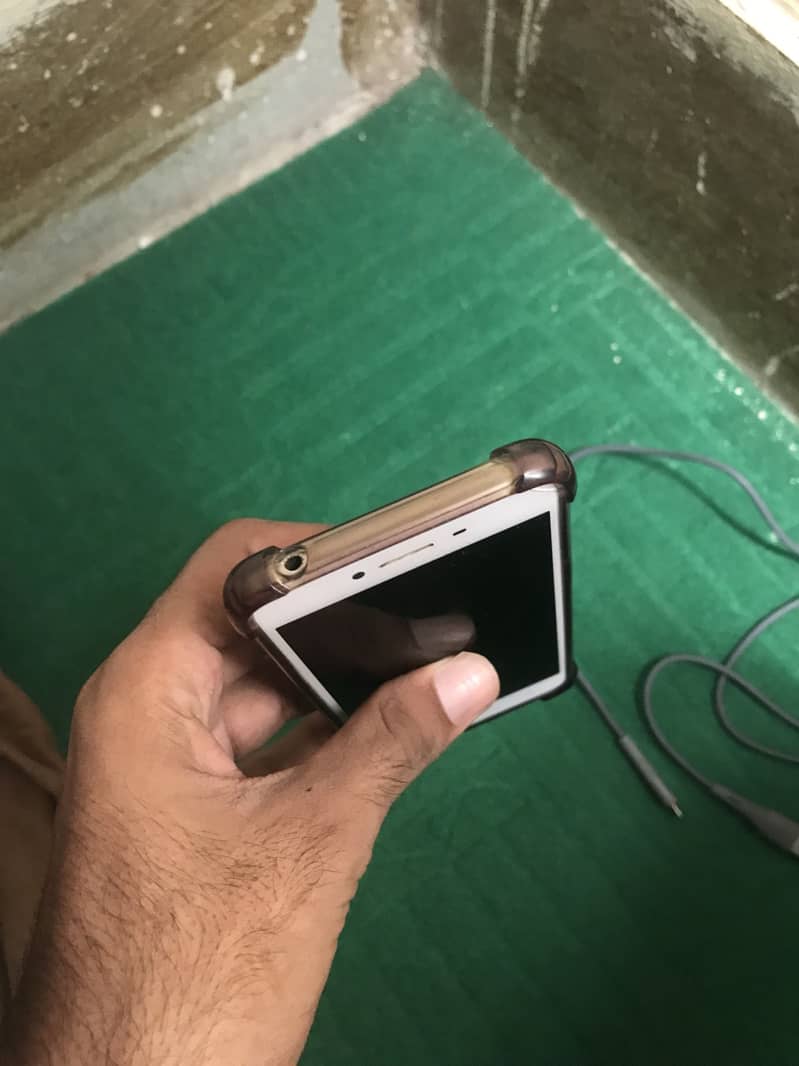 OPPO A37 3