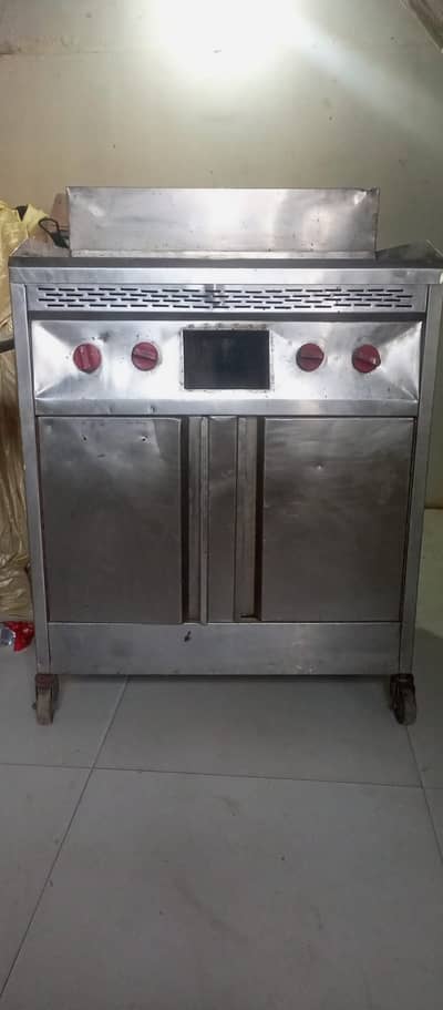 Two Fryers and a Hot Plate For Sale    425000
