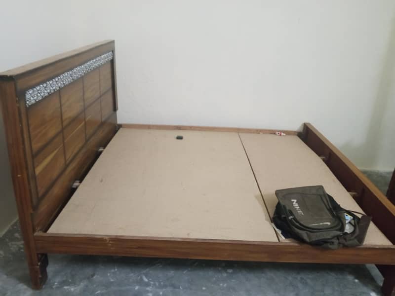 Double bed and dressing table 2