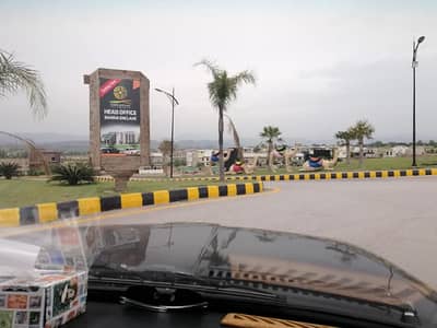 Sector M Back Open Green Belt 1 Kanal For Sale