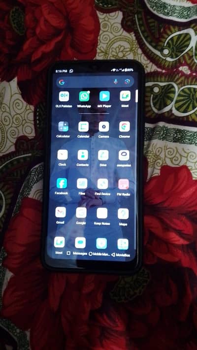 10 by 10 ha mobil Daba charger sub ha zadia uz bhe nahi Hoya  4+4 64gb