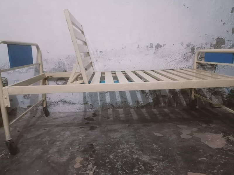 patients bed 2
