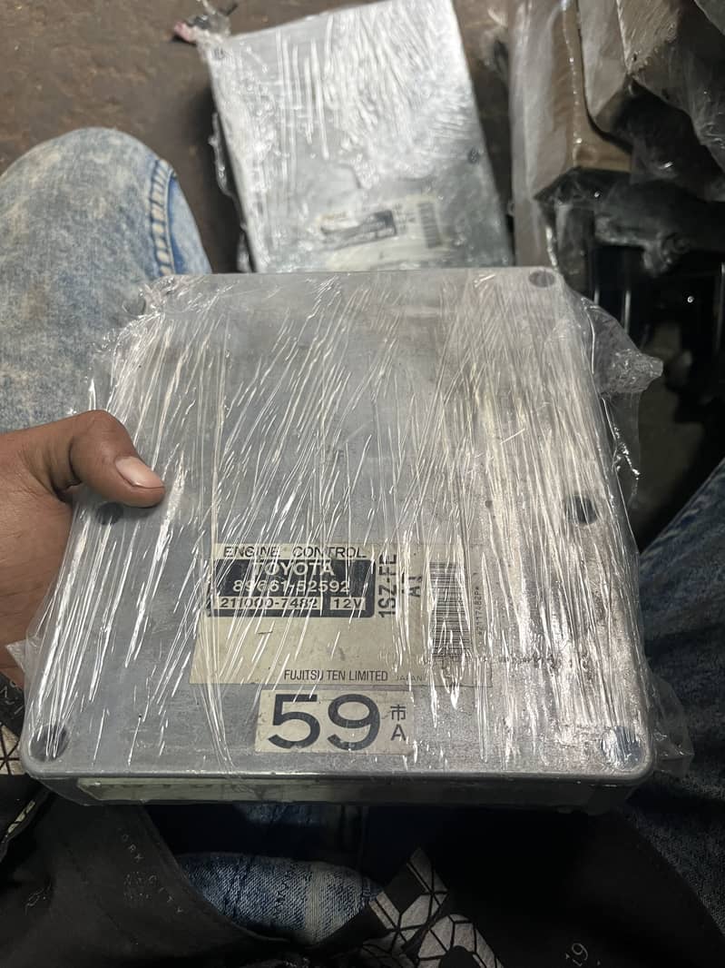 vitz ecu 2