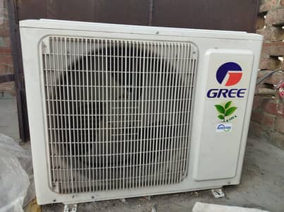 Gree DC inverter barnd new condition home used 03124119862