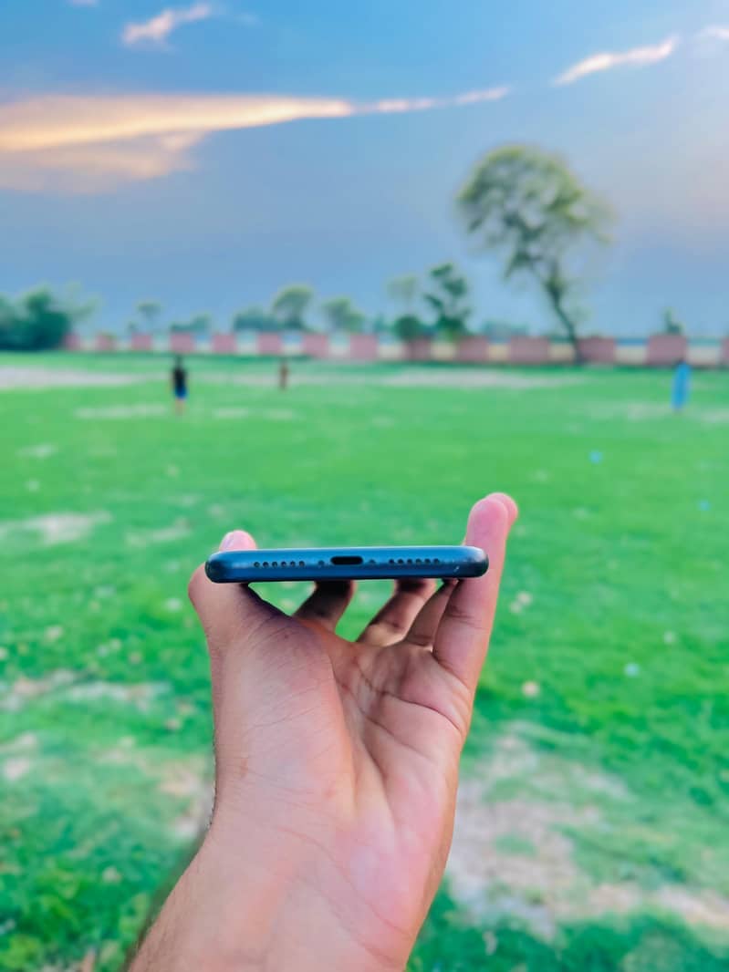 Apple iPhone 11 1