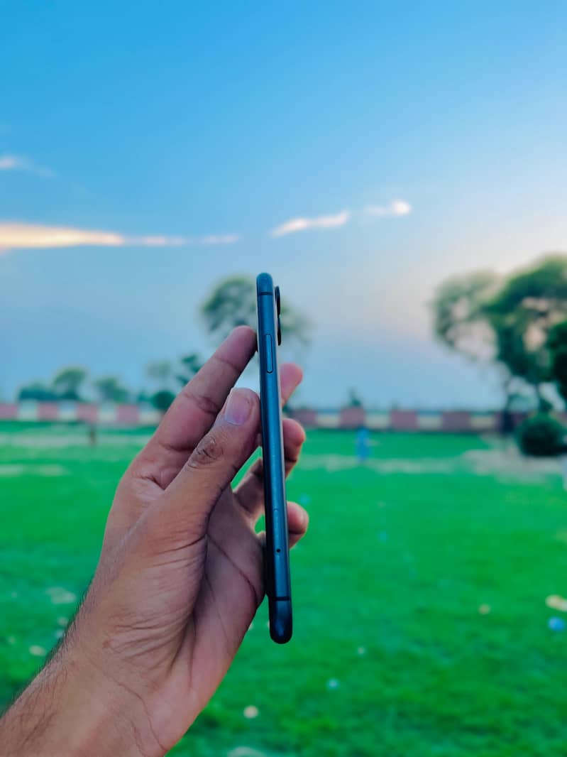 Apple iPhone 11 2