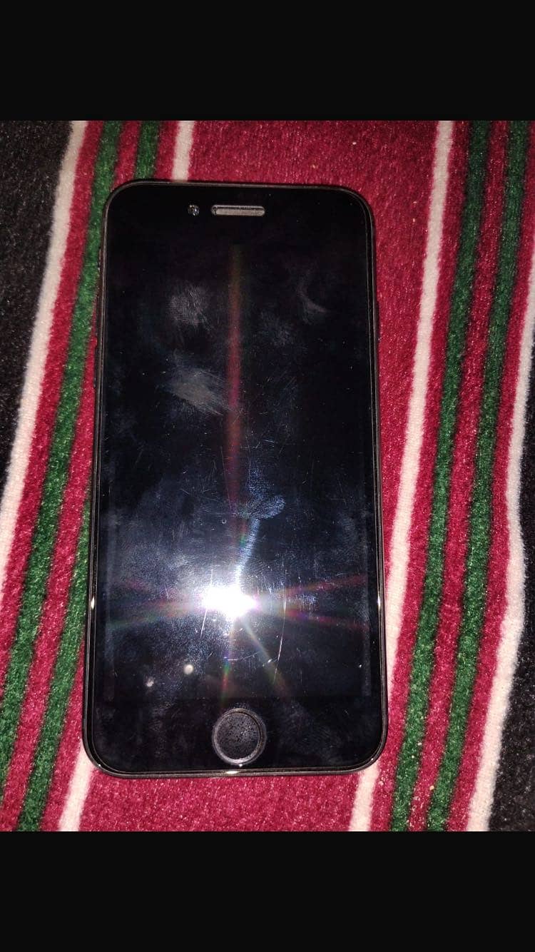 Apple iPhone SE 3rd generation 1