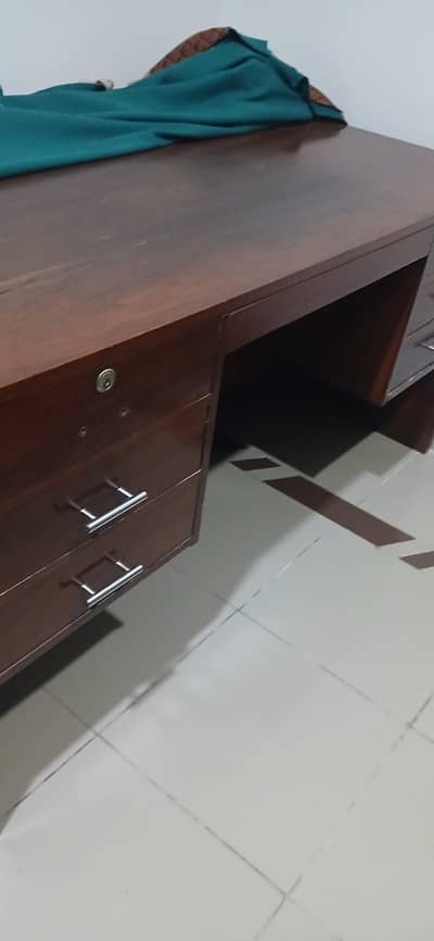 office table for sale come here!!
