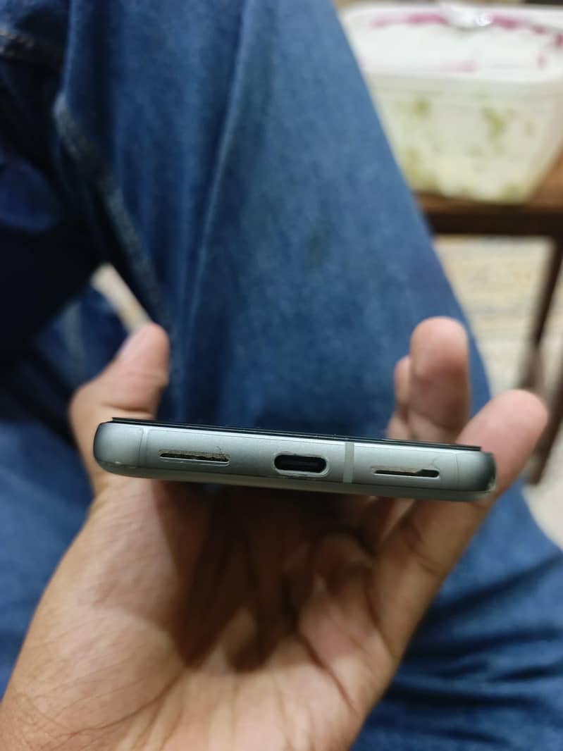Google Pixel 8 3
