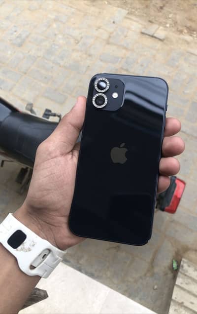 Apple iPhone 12