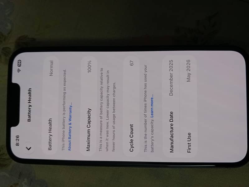 Apple iPhone 16e 9