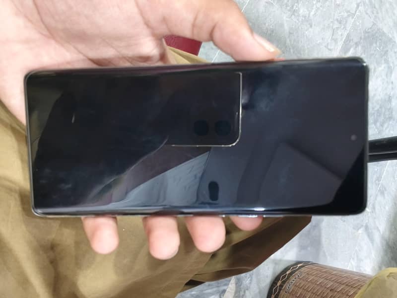Tecno CAMON 40 Pro 1