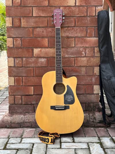 Semi-acoustic Fender Cd-60 jumbo size
