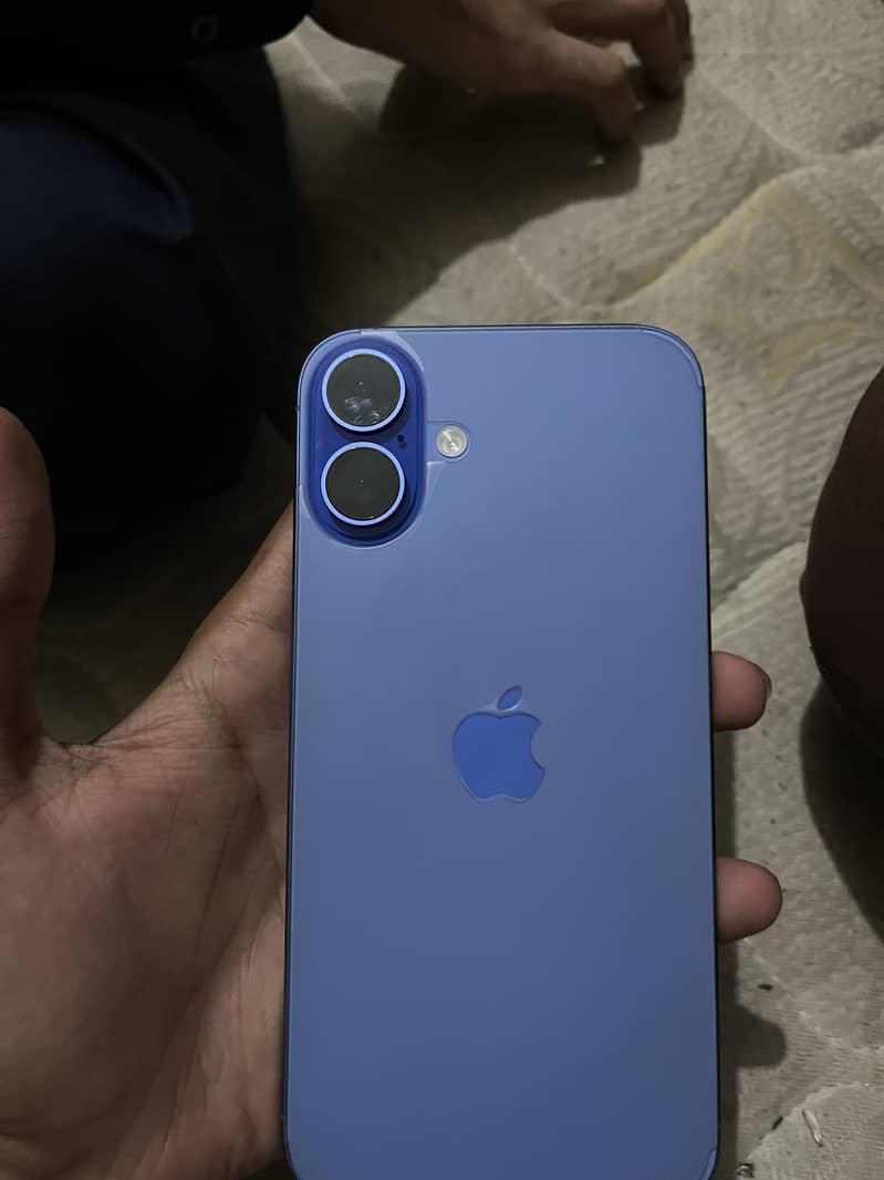 Apple iPhone 16 Plus 1