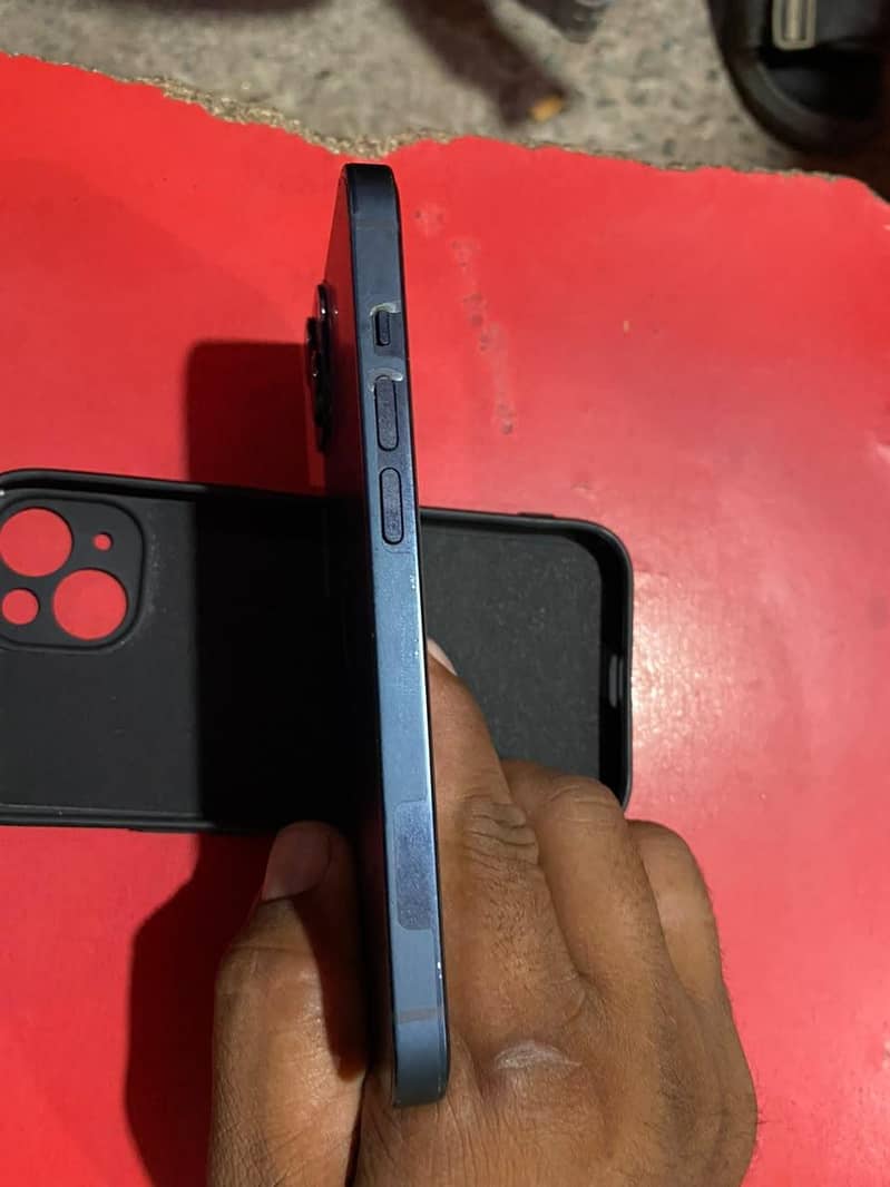 Apple iPhone 14 2