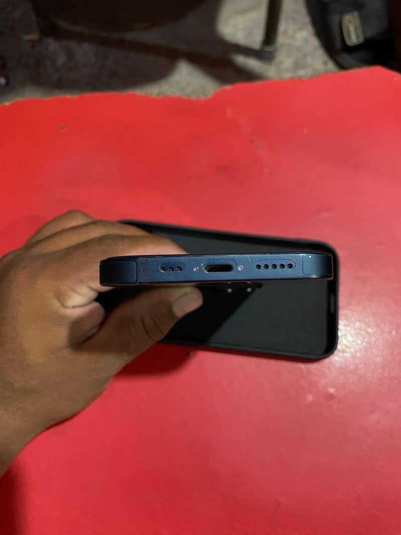 Apple iPhone 14 5